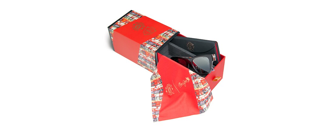 Manchester United Treble Packaging Kit